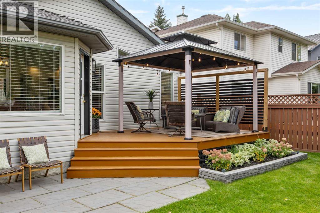 75 Valley Brook Circle NW, Calgary, Alberta  T3B 5S2 - Photo 41 - A2347729