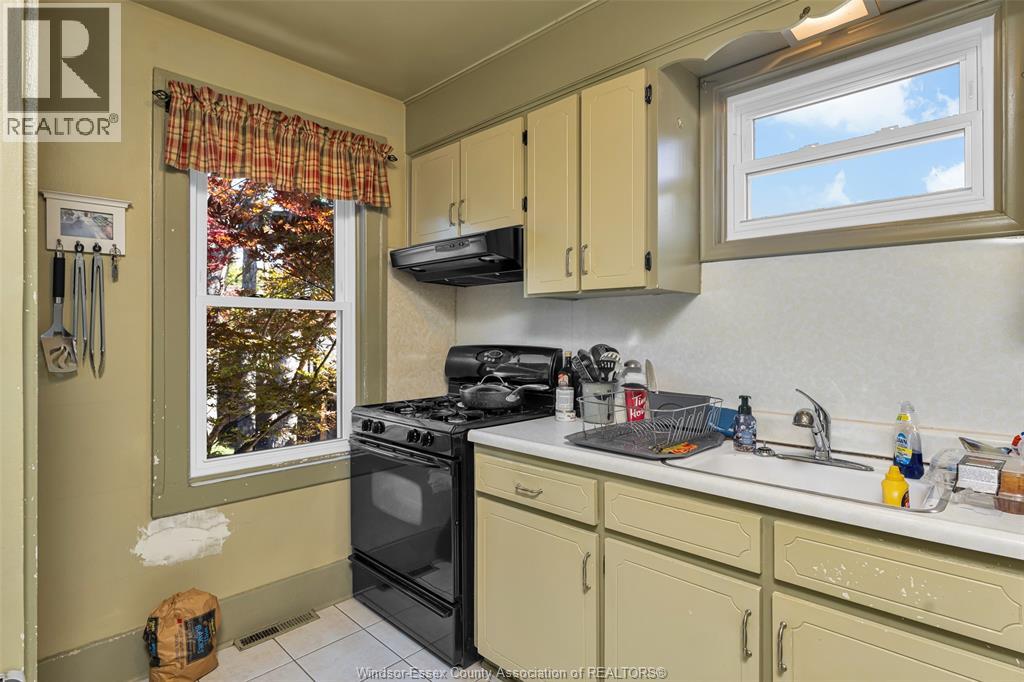 1174 Parent Ave, Windsor, Ontario  N9A 2E5 - Photo 11 - 26023655