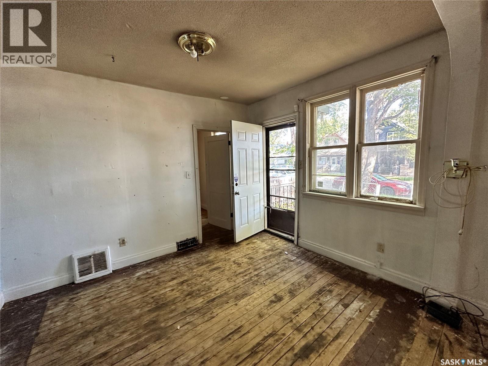433 I Avenue S, Saskatoon, Saskatchewan  S7M 1Y3 - Photo 5 - SK049501