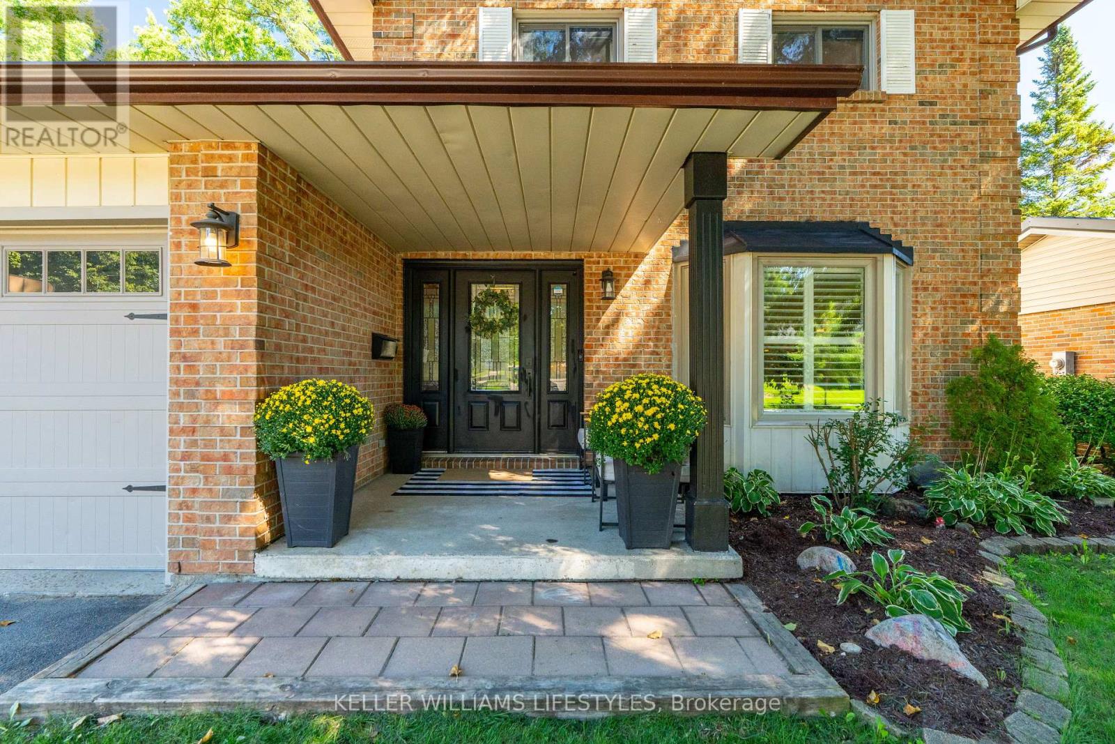 586 Grand View Avenue, London South, Ontario  N6K 3G5 - Photo 4 - X13829952