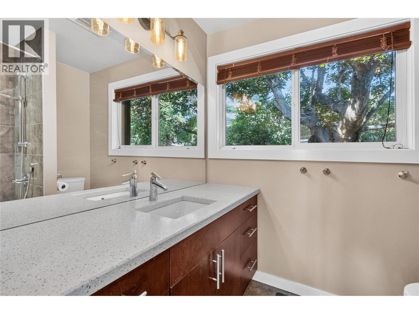 220 West Bench Drive, Penticton, British Columbia  V2A 8X8 - Photo 24 - 10401837