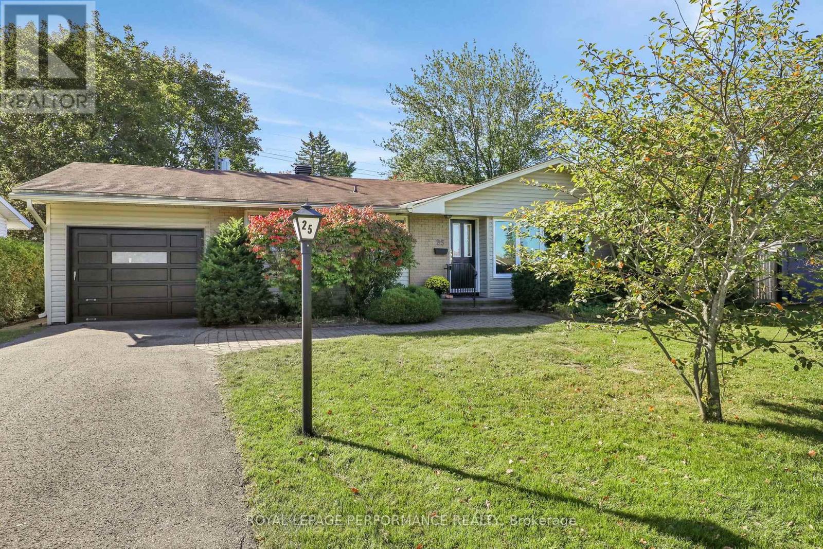 $689,90025 Thorncliff Place, Ottawa, Ontario