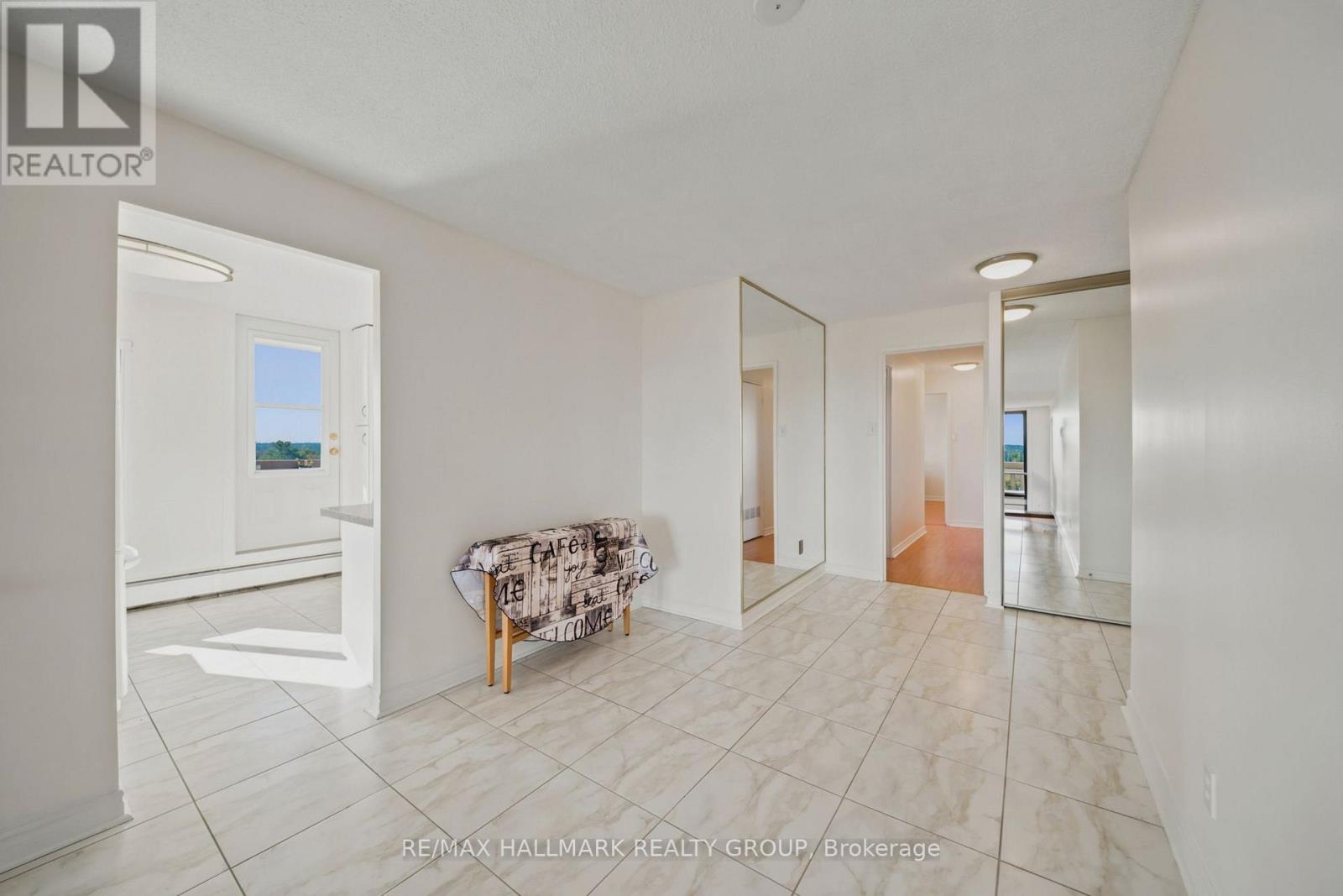 1007 - 415 Greenview Avenue, Ottawa, Ontario  K2B 8G5 - Photo 2 - X13829946