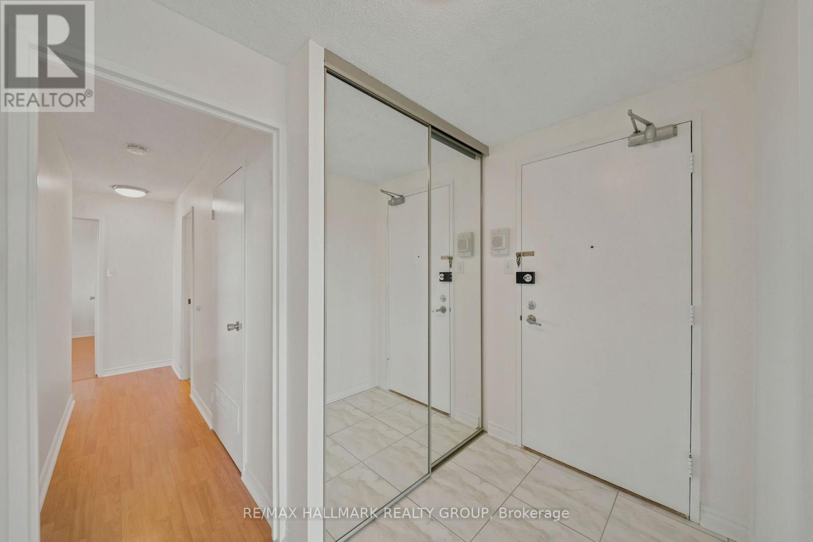 1007 - 415 Greenview Avenue, Ottawa, Ontario  K2B 8G5 - Photo 3 - X13829946