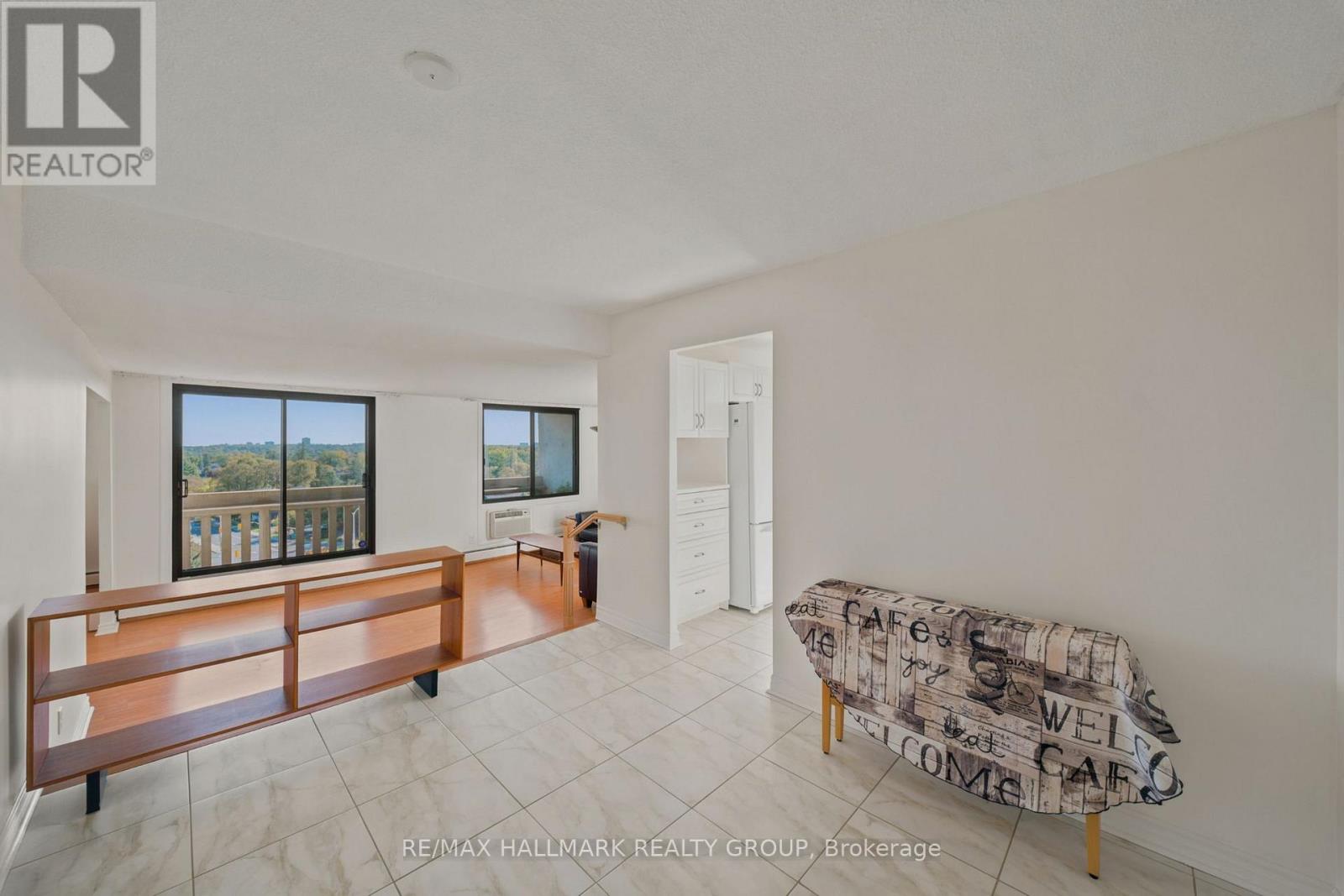 1007 - 415 Greenview Avenue, Ottawa, Ontario  K2B 8G5 - Photo 4 - X13829946