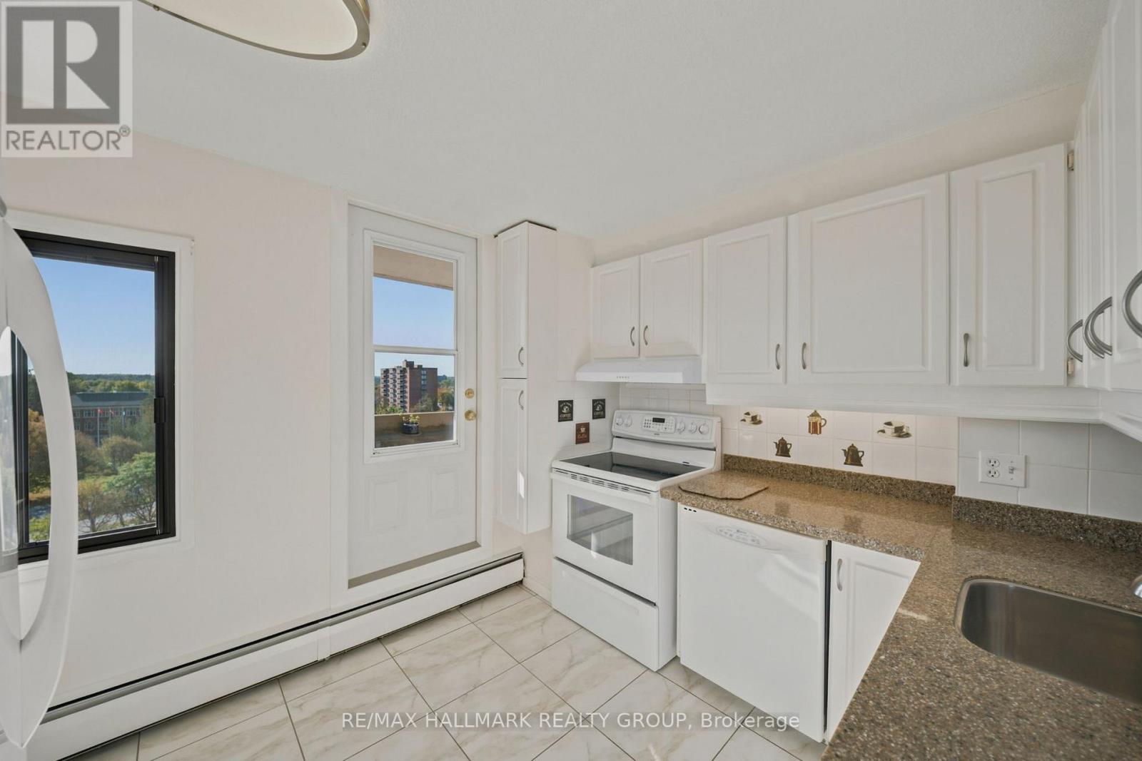 1007 - 415 Greenview Avenue, Ottawa, Ontario  K2B 8G5 - Photo 8 - X13829946