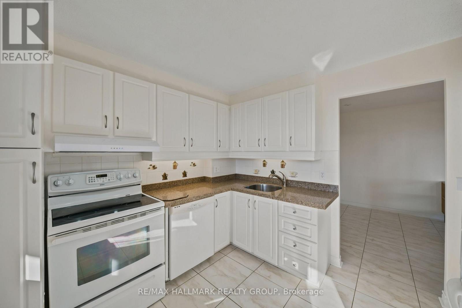 1007 - 415 Greenview Avenue, Ottawa, Ontario  K2B 8G5 - Photo 9 - X13829946