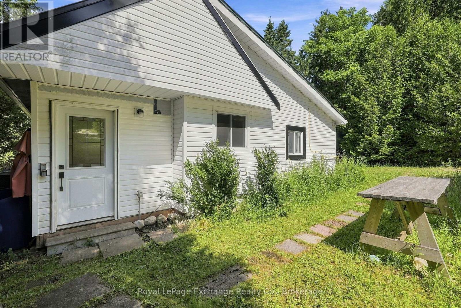 495144 Traverston Road, West Grey, Ontario  N0C 1H0 - Photo 1 - X13555528