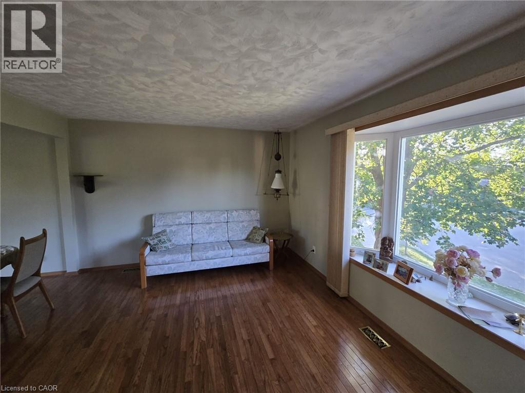 410 Lakeview Drive, Waterloo, Ontario N2L 4Z6 - Photo 7 - 40866480