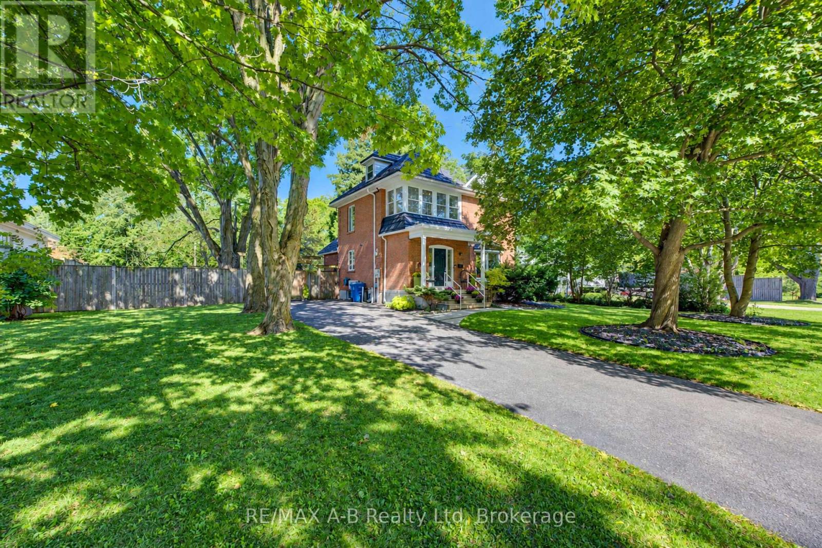204 Delamere Avenue, Stratford, Ontario  N5A 4Z5 - Photo 3 - X13829822