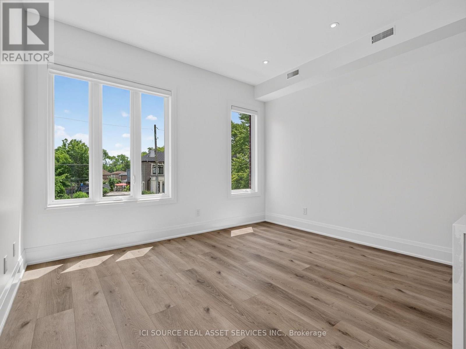 Unit 2 - 28 Norcross Road, Toronto, Ontario  M3H 2R4 - Photo 12 - C13829826