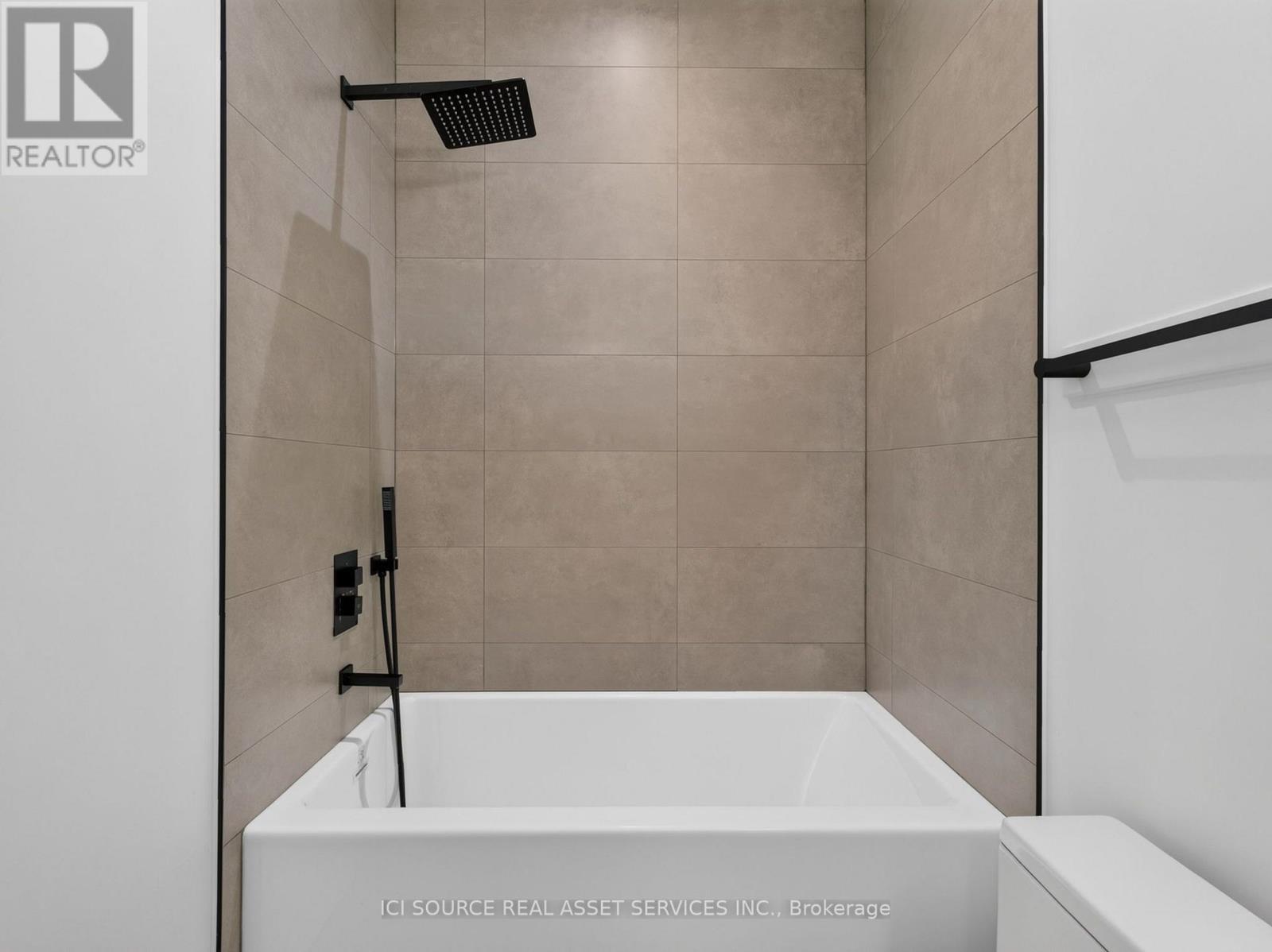 Unit 2 - 28 Norcross Road, Toronto, Ontario  M3H 2R4 - Photo 17 - C13829826