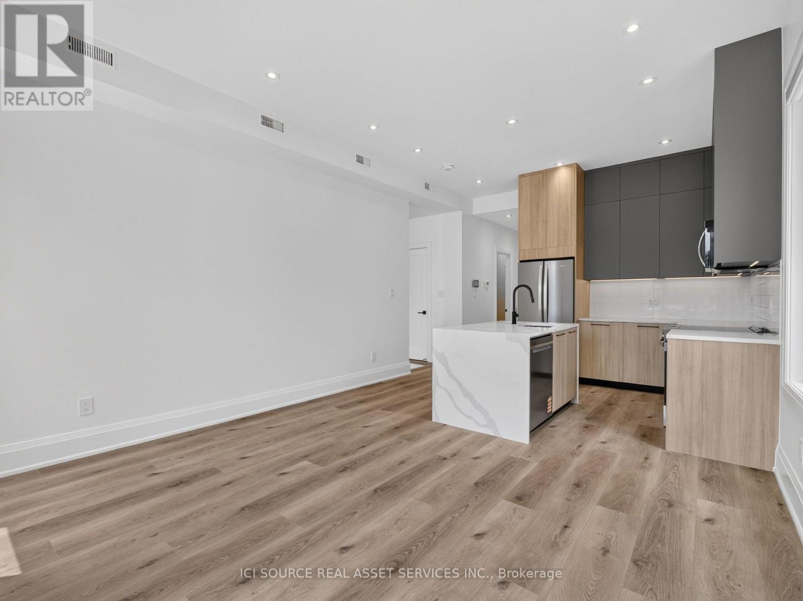 Unit 2 - 28 Norcross Road, Toronto, Ontario  M3H 2R4 - Photo 3 - C13829826