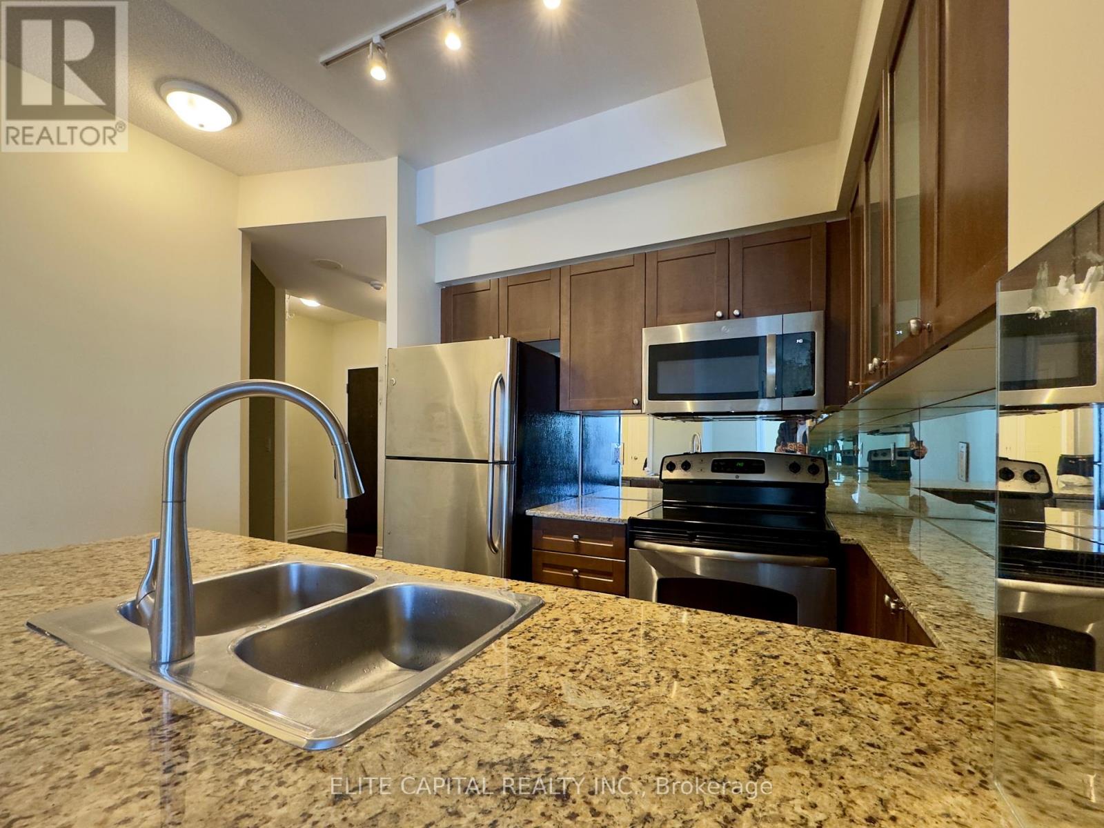 3502 - 761 Bay Street, Toronto, Ontario  M5G 2R2 - Photo 1 - C13829838