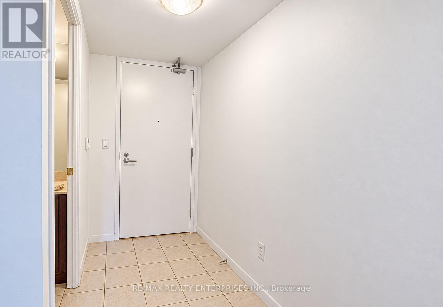 612 - 215 FORT YORK BOULEVARD Toronto (Waterfront Communities) Ontario Canada M5V4A2 5