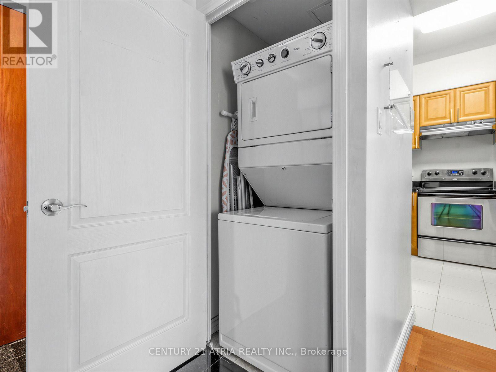 601 - 263 Wellington Street W, Toronto, Ontario  M5V 3E6 - Photo 5 - C13829912