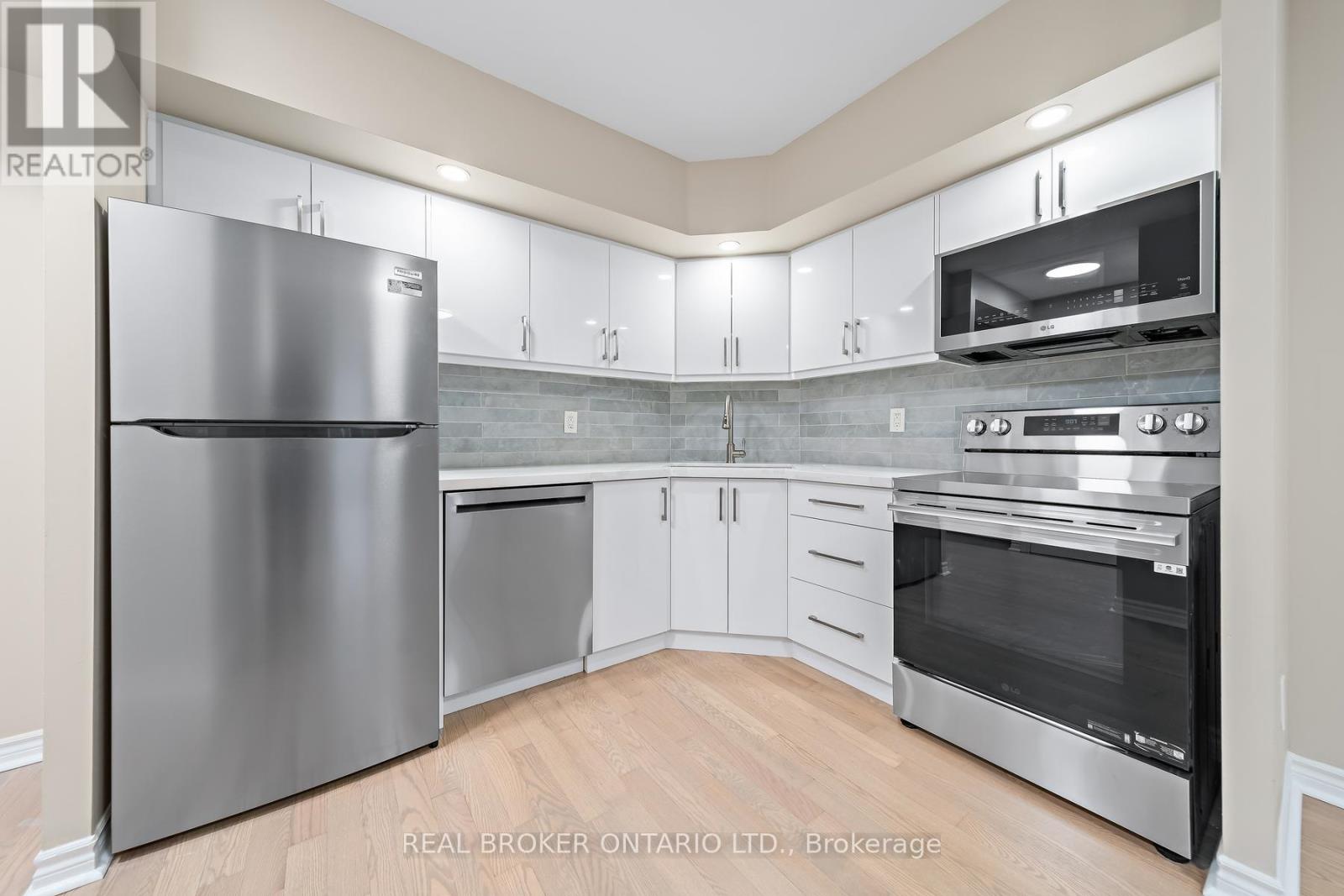 1526 - 250 Wellington Street W, Toronto, Ontario  M5V 3P6 - Photo 5 - C13829970