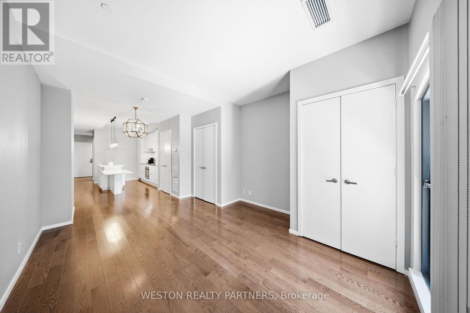 5 St Joseph Street, Toronto, Ontario  M4Y 0B6 - Photo 14 - C13830032