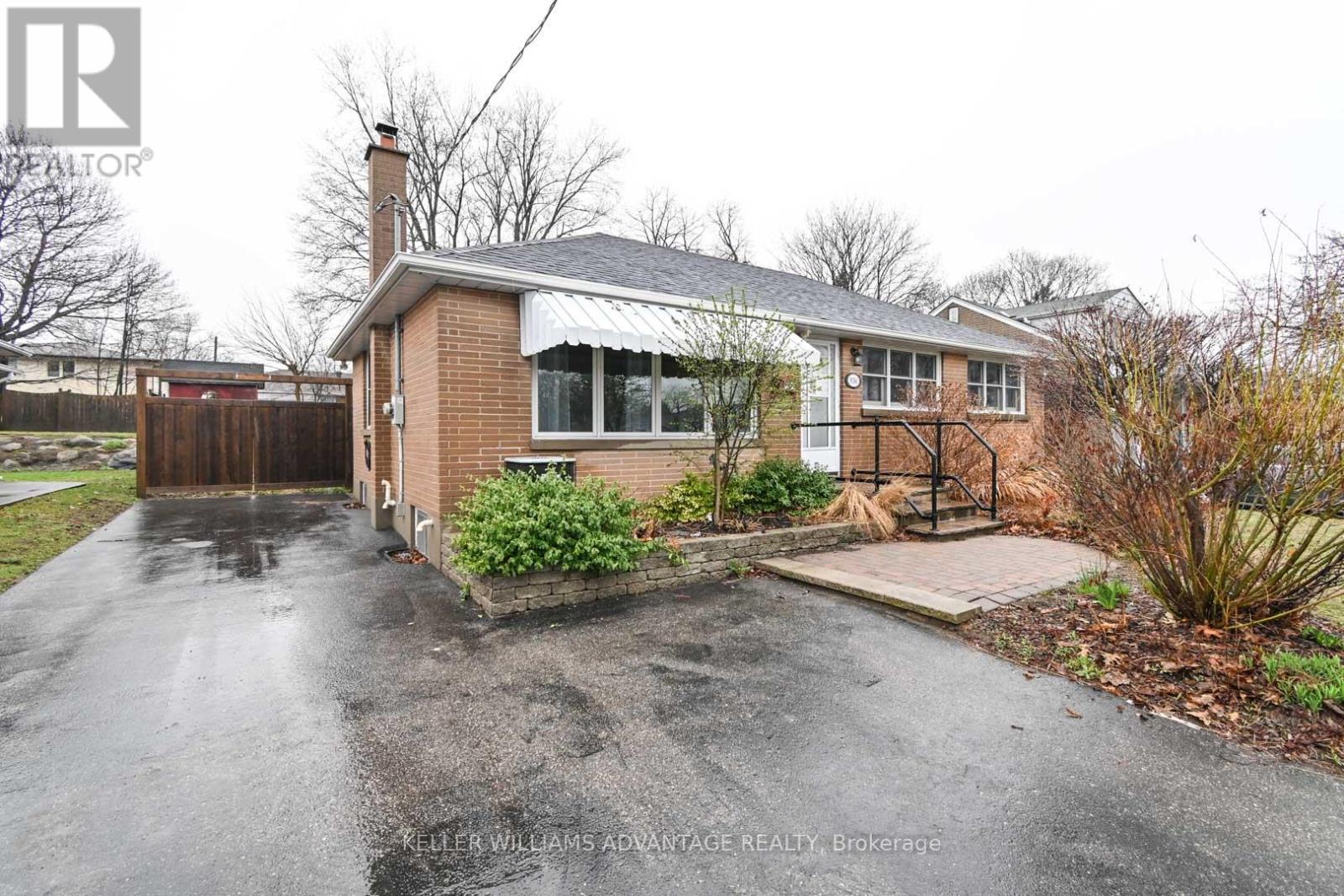 936 Somerville Street, Oshawa, Ontario  L1G 4J7 - Photo 1 - E13829968