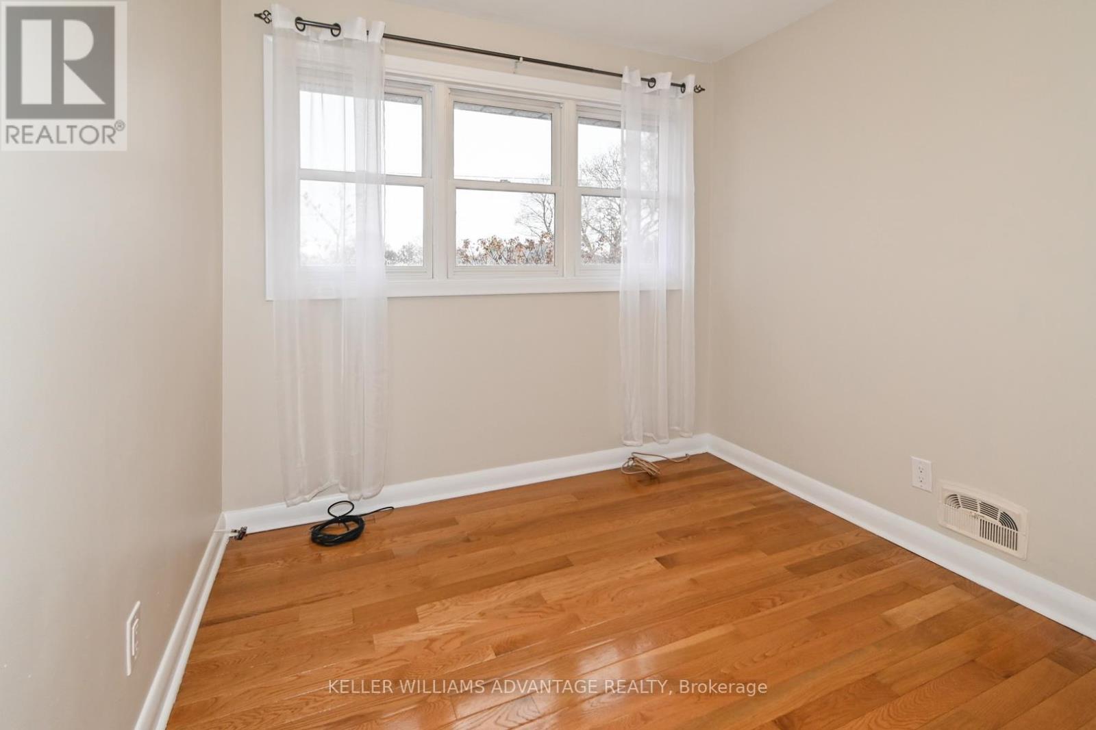 936 Somerville Street, Oshawa, Ontario  L1G 4J7 - Photo 11 - E13829968