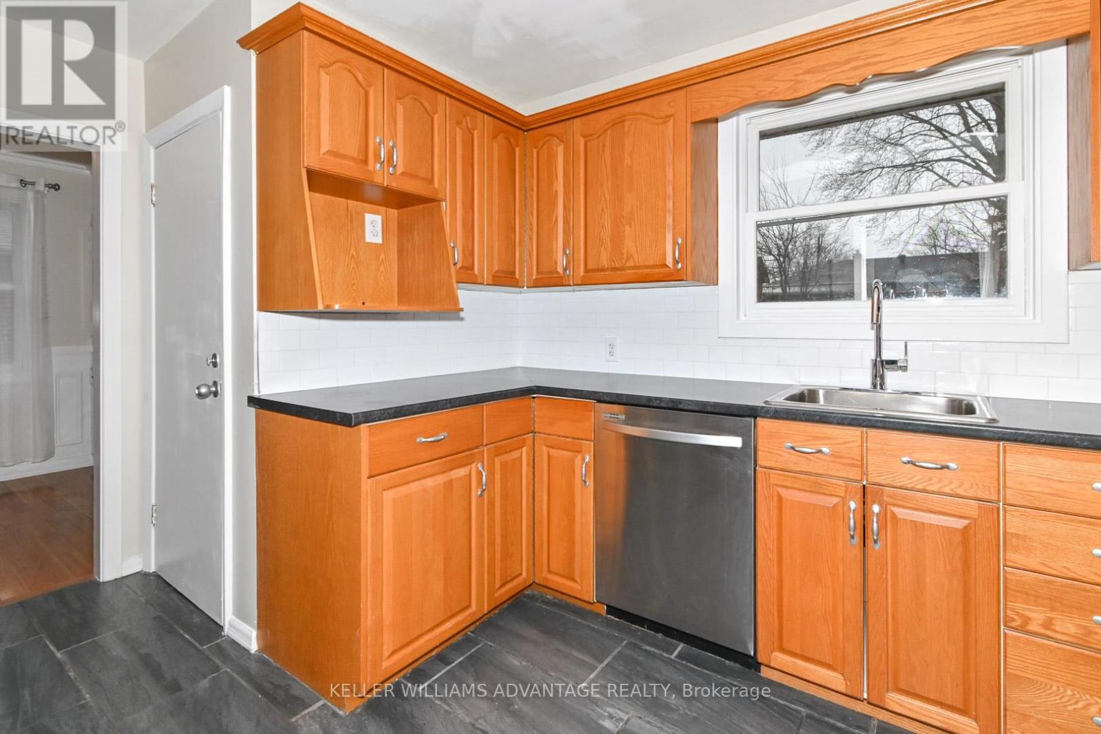 936 Somerville Street, Oshawa, Ontario  L1G 4J7 - Photo 5 - E13829968