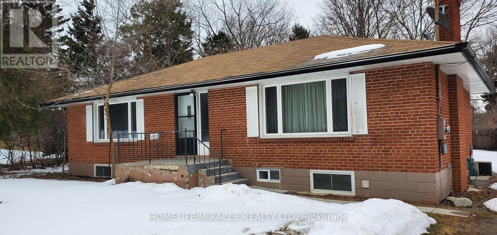 544 Gillmoss Road, Pickering, Ontario L1W 3J4 - Photo 1 - E13830022