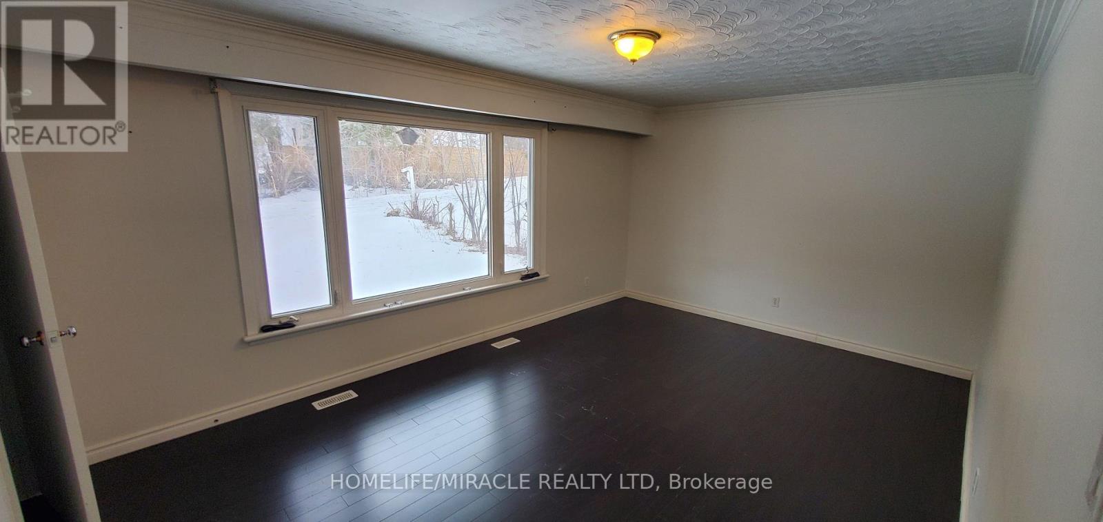 544 Gillmoss Road, Pickering, Ontario L1W 3J4 - Photo 2 - E13830022