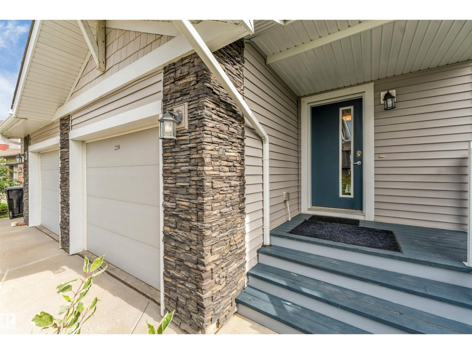 2296 Casey Cr Sw, Edmonton, Alberta  T6W 3M8 - Photo 3 - E4510469