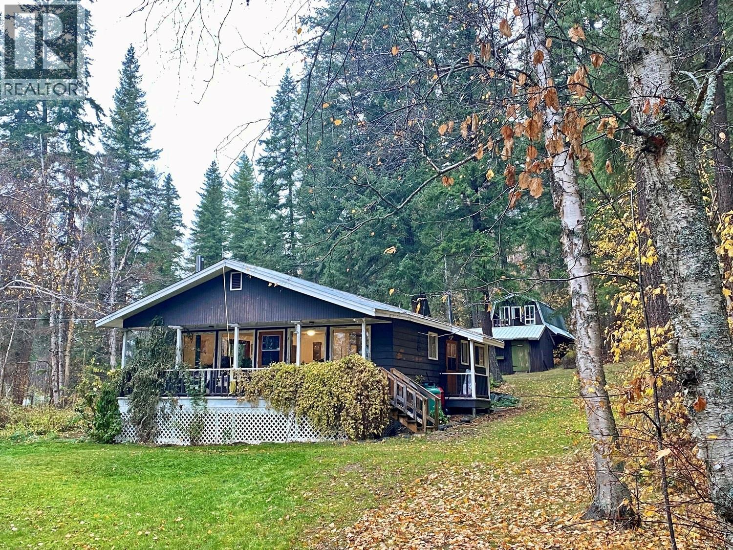541 24 Highway, Little Fort, British Columbia