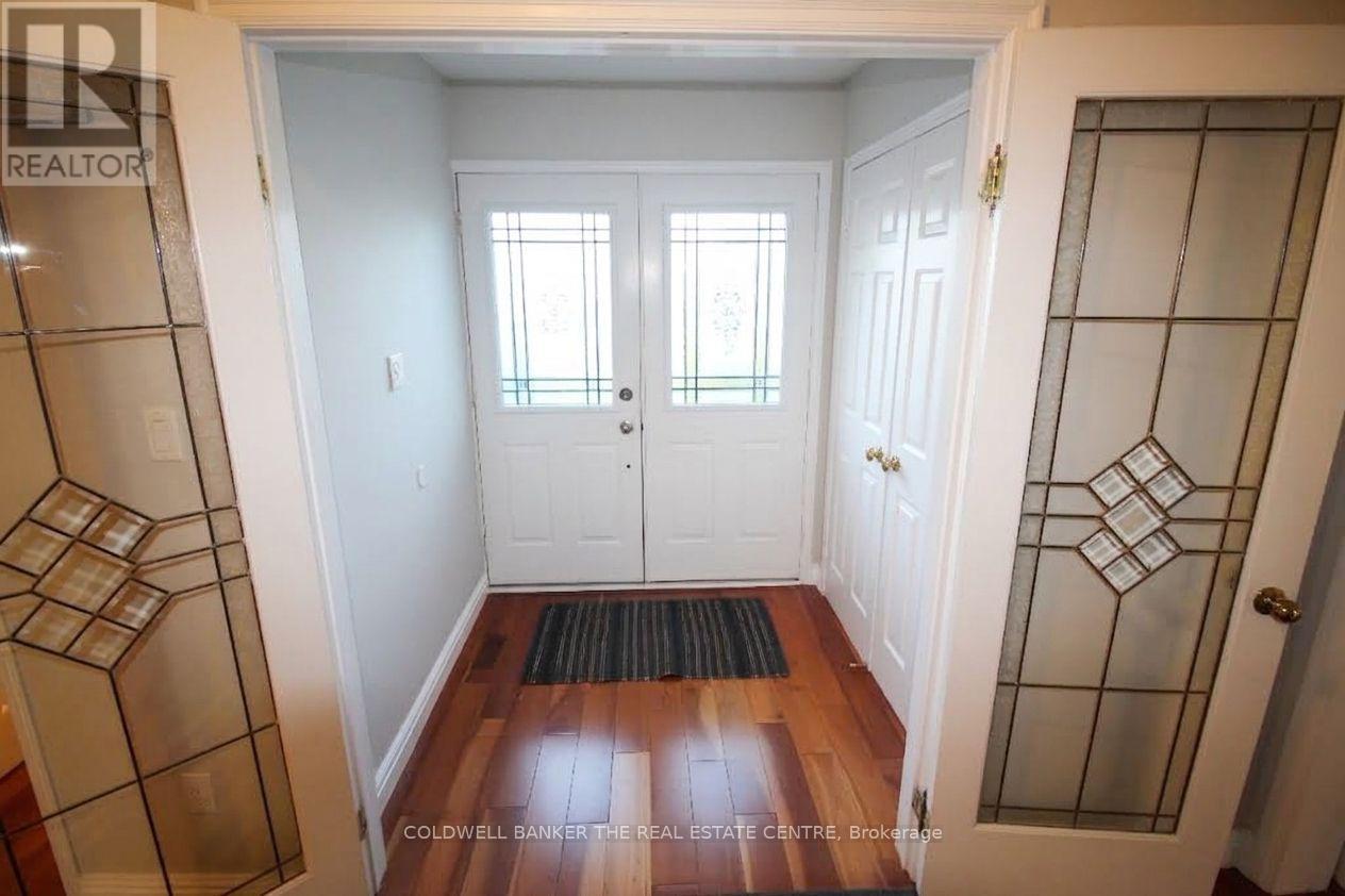11 Ramsden Crescent, East Gwillimbury, Ontario  L0G 1V0 - Photo 2 - N13829964