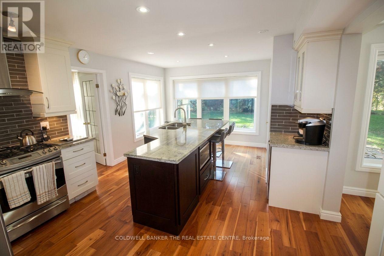 11 Ramsden Crescent, East Gwillimbury, Ontario  L0G 1V0 - Photo 4 - N13829964