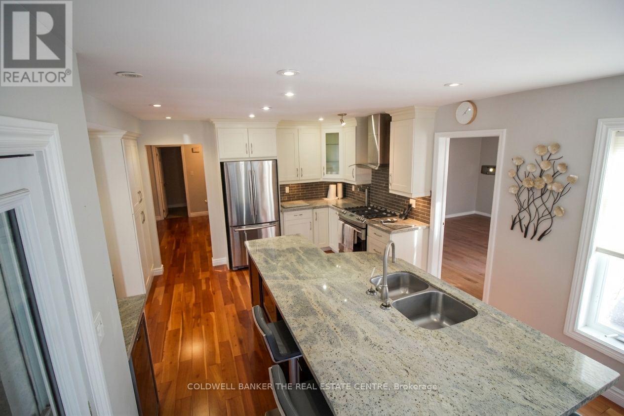 11 Ramsden Crescent, East Gwillimbury, Ontario  L0G 1V0 - Photo 6 - N13829964