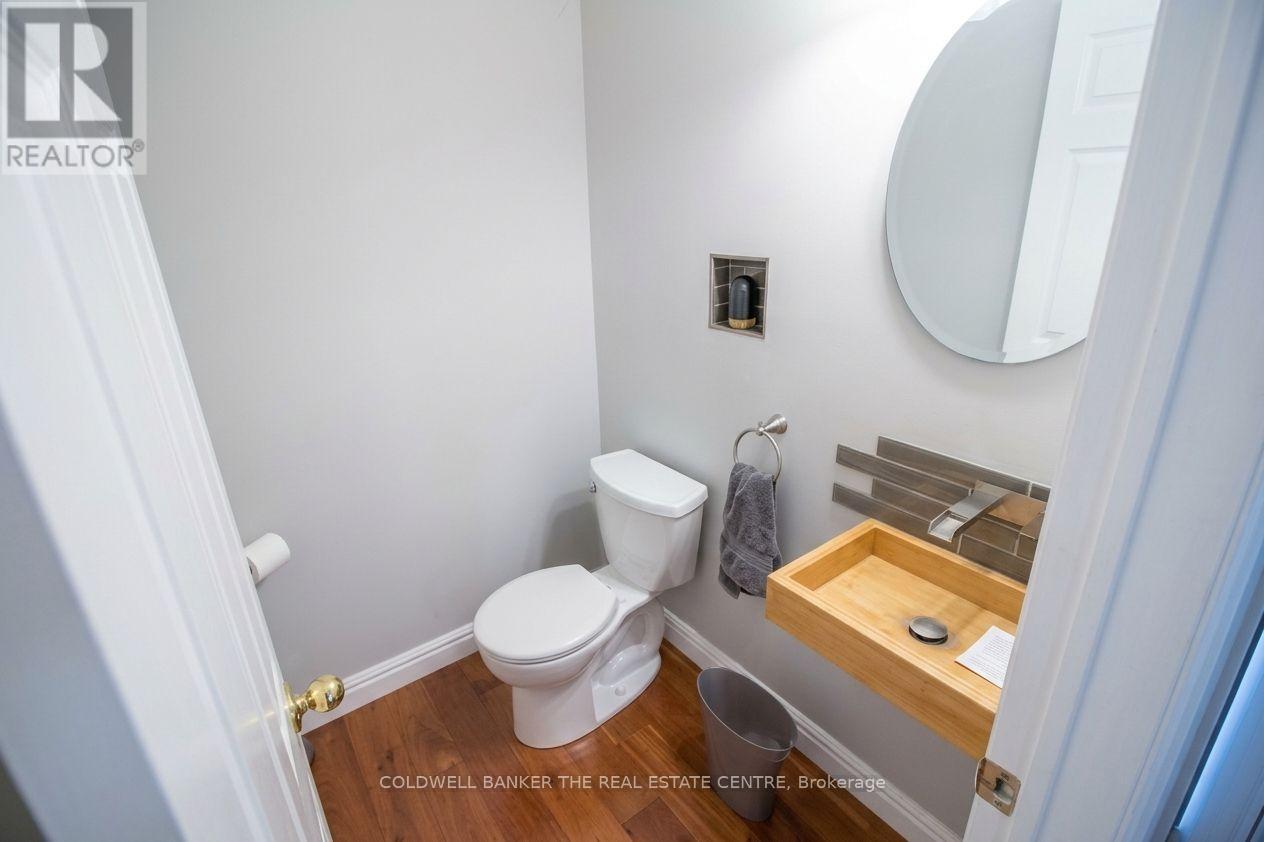 11 Ramsden Crescent, East Gwillimbury, Ontario  L0G 1V0 - Photo 9 - N13829964