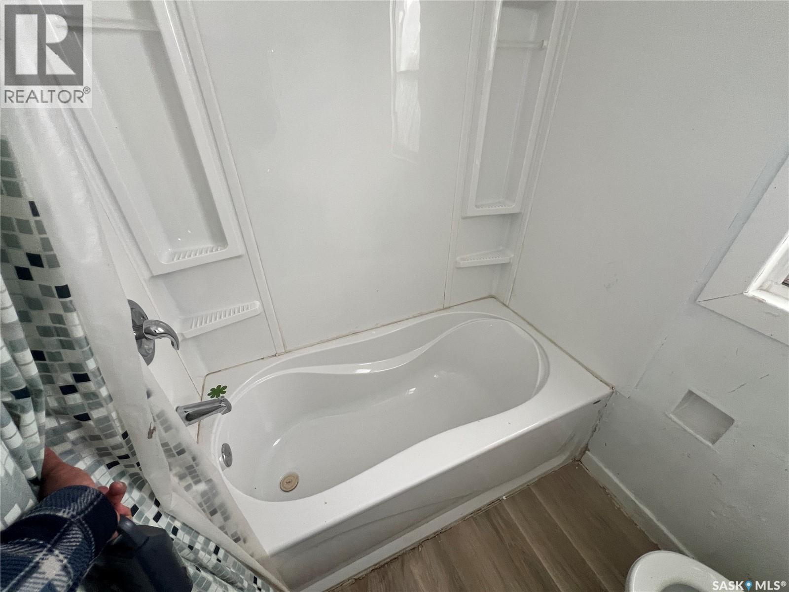 1227 Wascana Street, Regina, Saskatchewan  S4T 4J2 - Photo 10 - SK049597