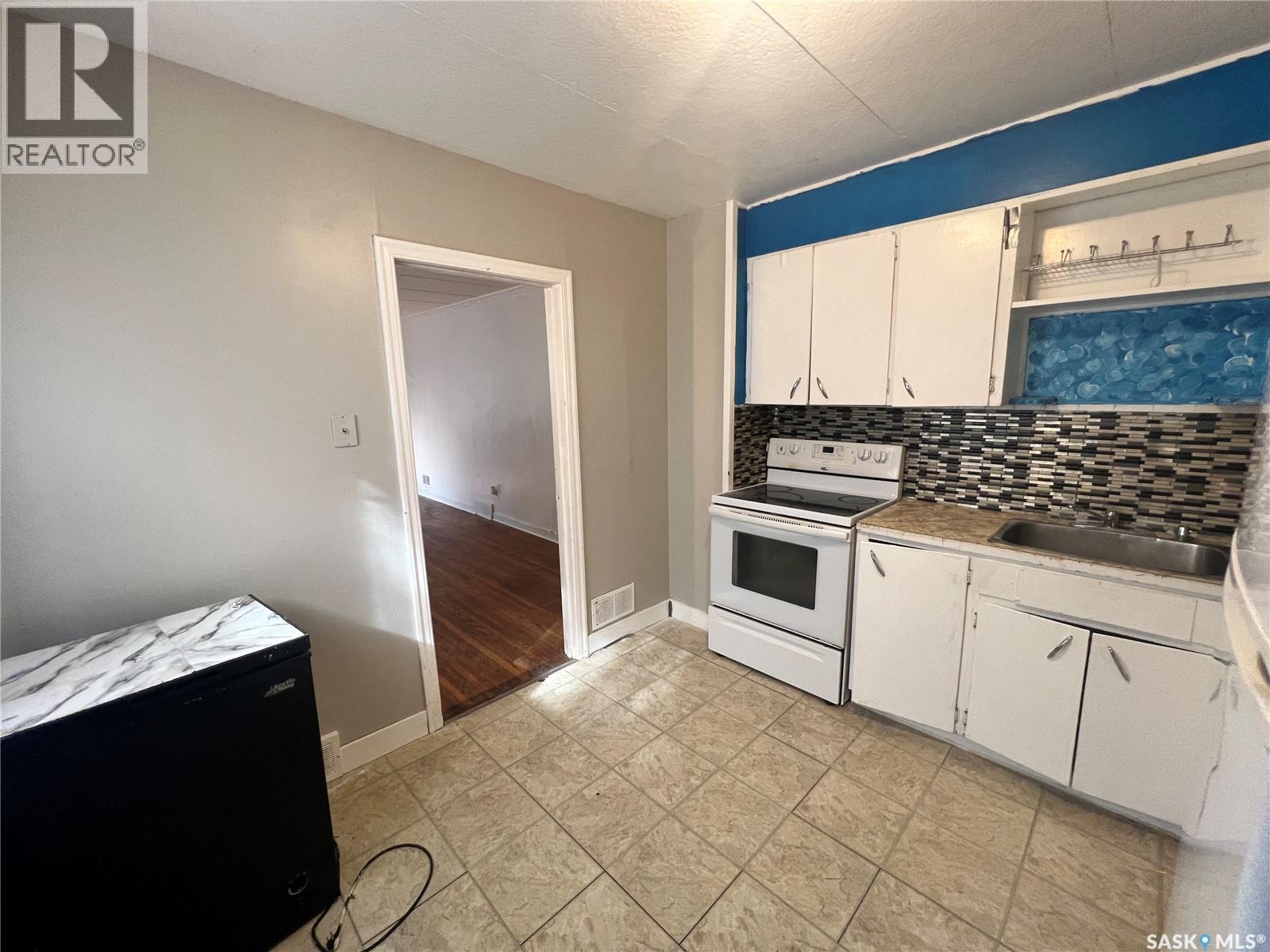 1227 Wascana Street, Regina, Saskatchewan  S4T 4J2 - Photo 17 - SK049597