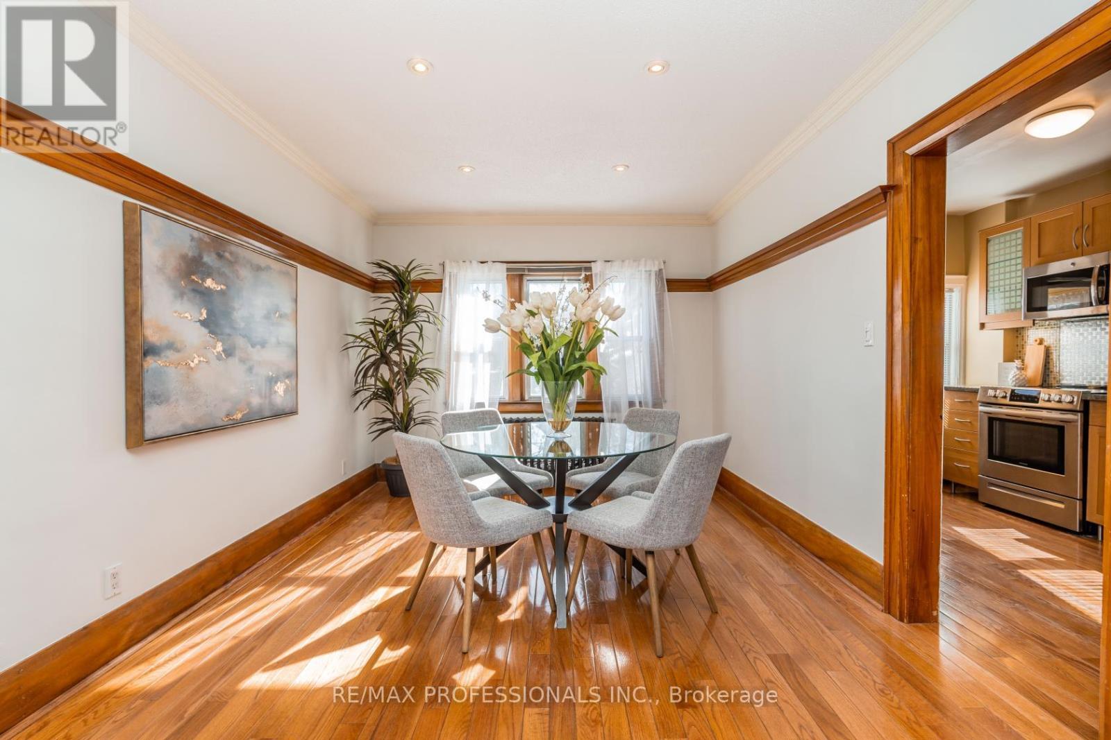 25 Methuen Avenue, Toronto, Ontario  M6S 1Z7 - Photo 14 - W13829878