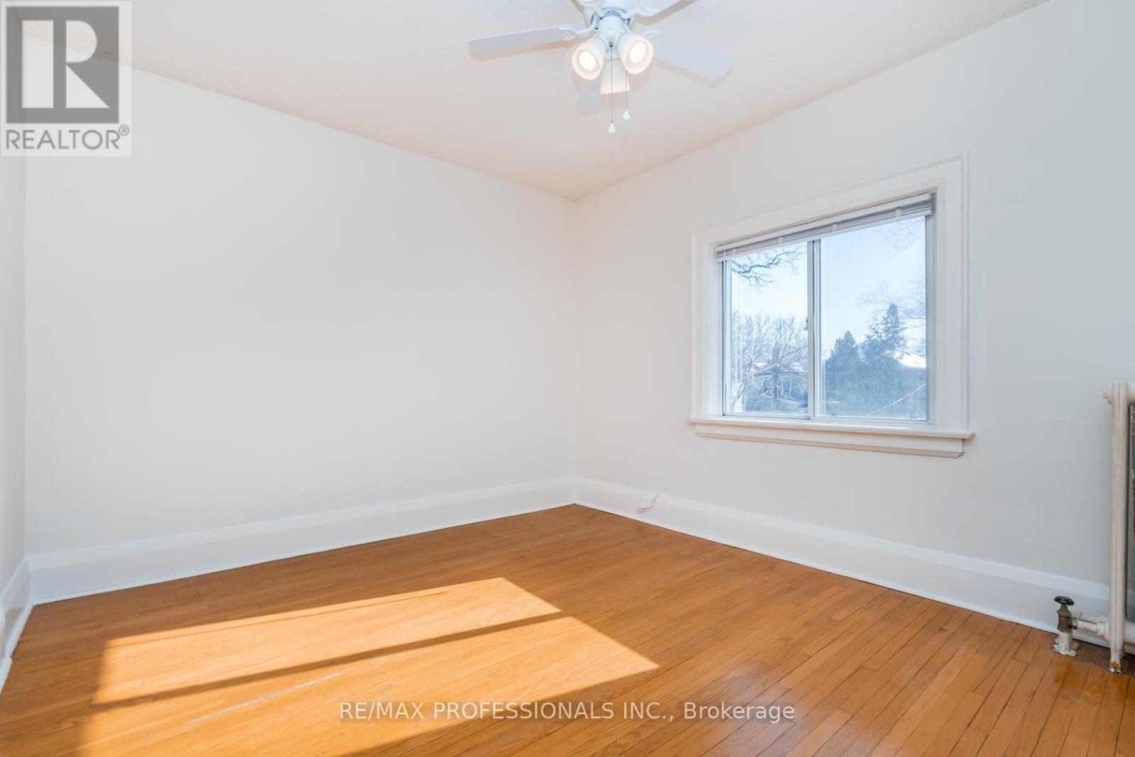 25 Methuen Avenue, Toronto, Ontario  M6S 1Z7 - Photo 18 - W13829878
