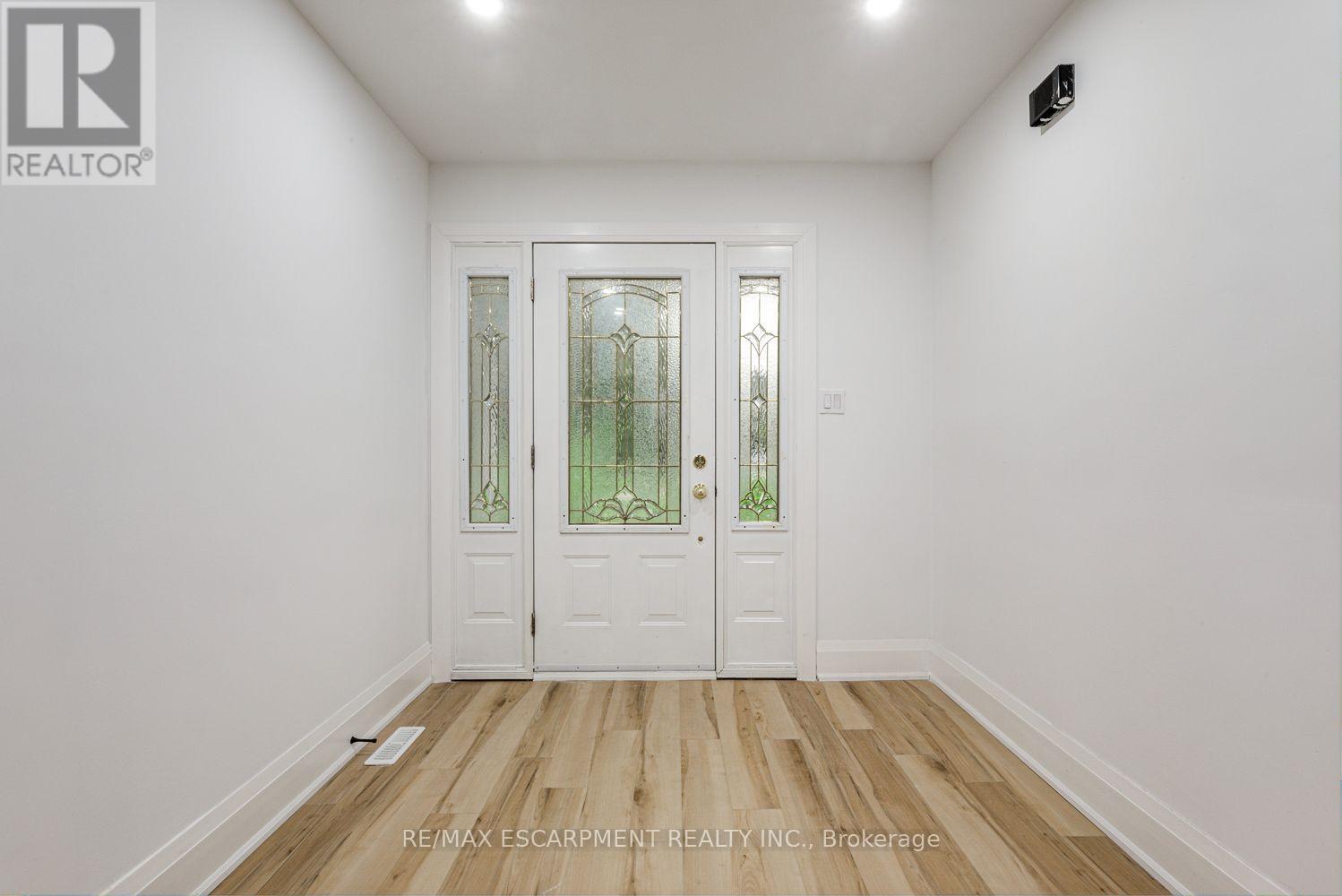 2104 MISSISSAUGA ROAD, Mississauga, Ontario