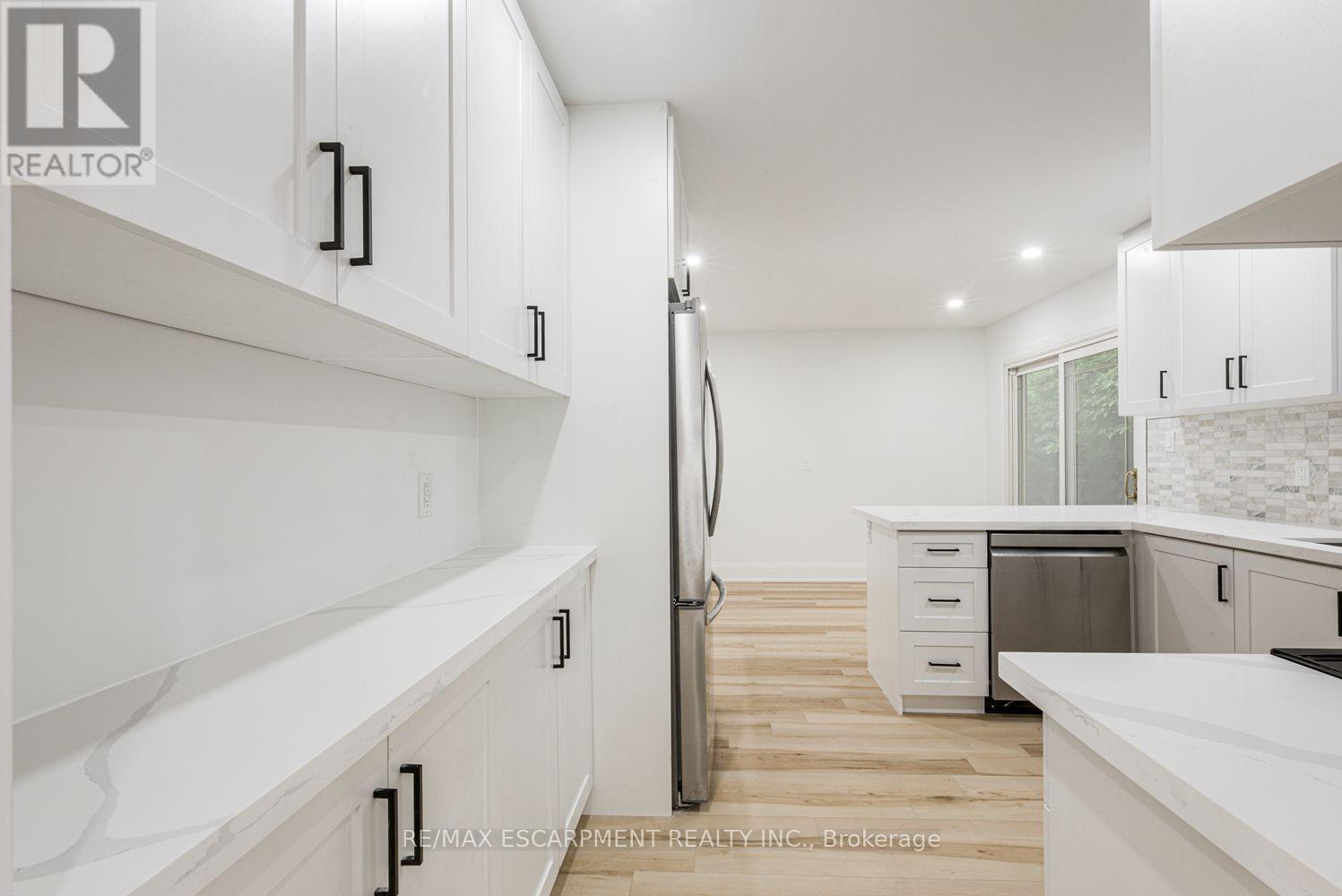 2104 Mississauga Road, Mississauga, Ontario  L5H 2K6 - Photo 10 - W13829980