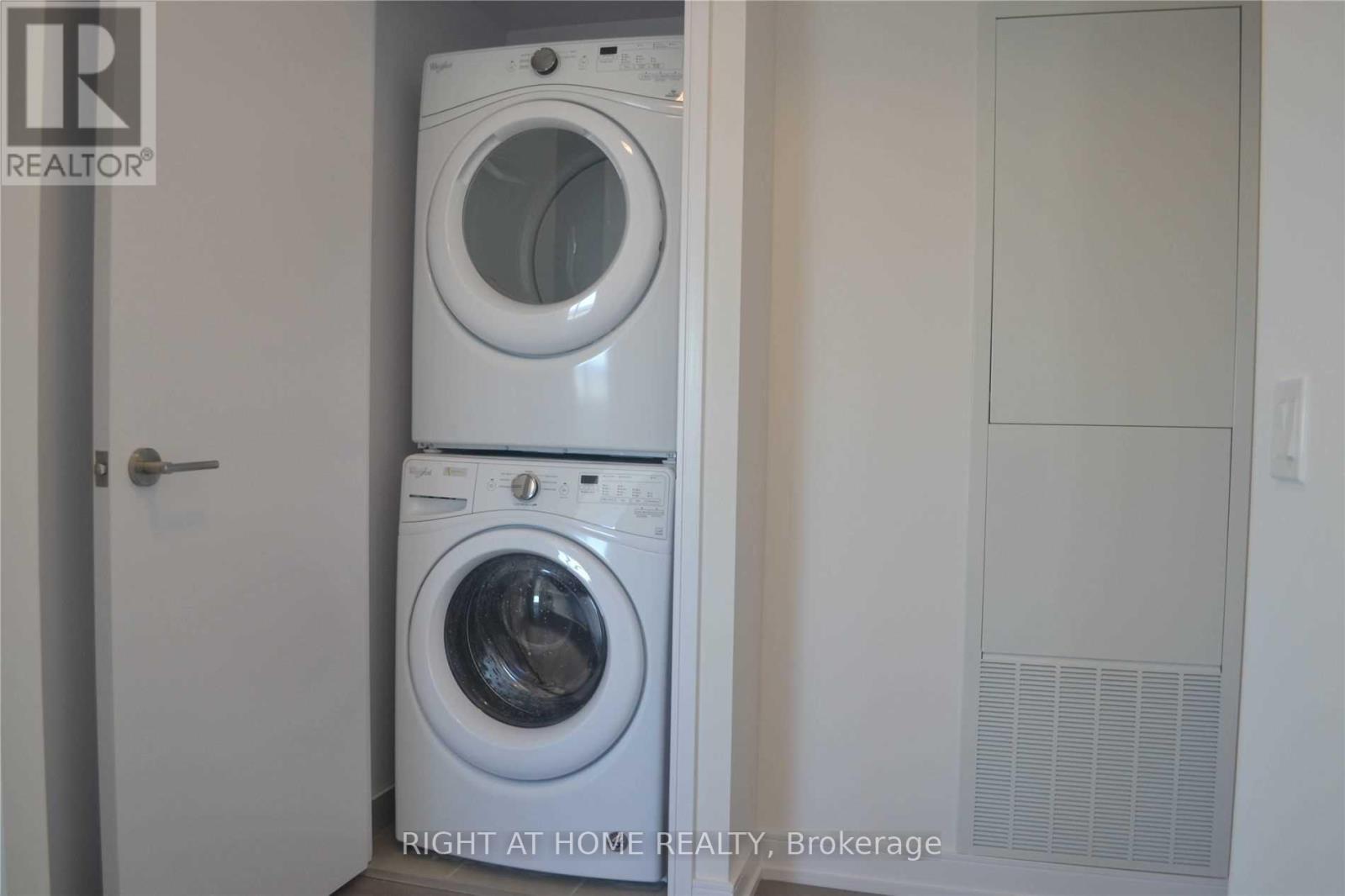 2009 - 20 Thomas Riley Road, Toronto, Ontario  M9B 0C3 - Photo 10 - W13830014