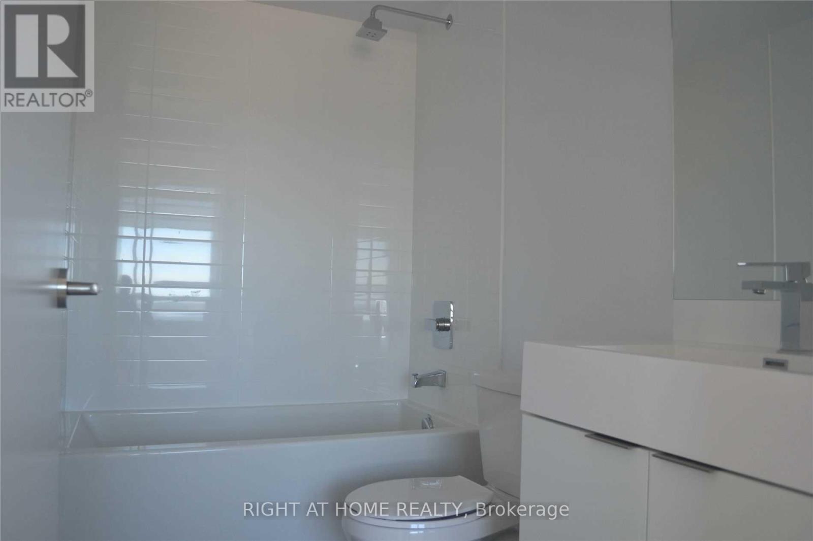 2009 - 20 Thomas Riley Road, Toronto, Ontario  M9B 0C3 - Photo 9 - W13830014