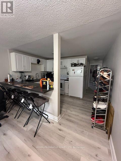 1 - 9 Ellen Street, Mississauga, Ontario  L5M 1R8 - Photo 4 - W13830038