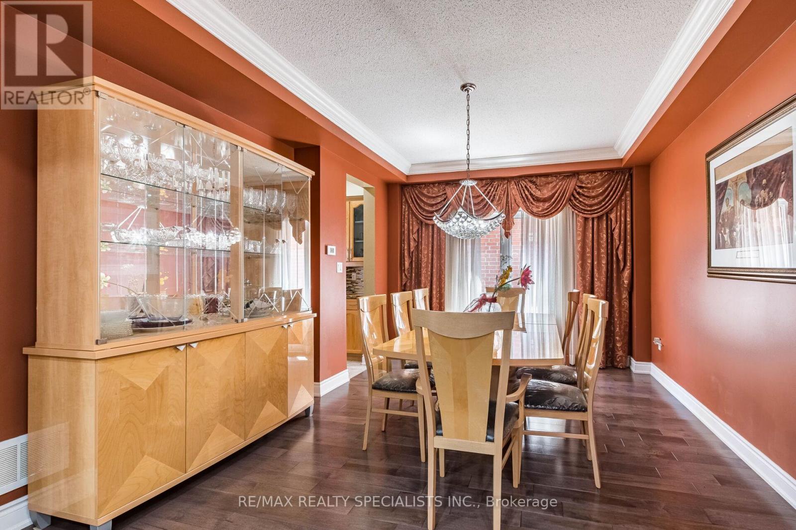 49 Maisonneuve Boulevard, Brampton, Ontario  L6P 1Y7 - Photo 13 - W13830048