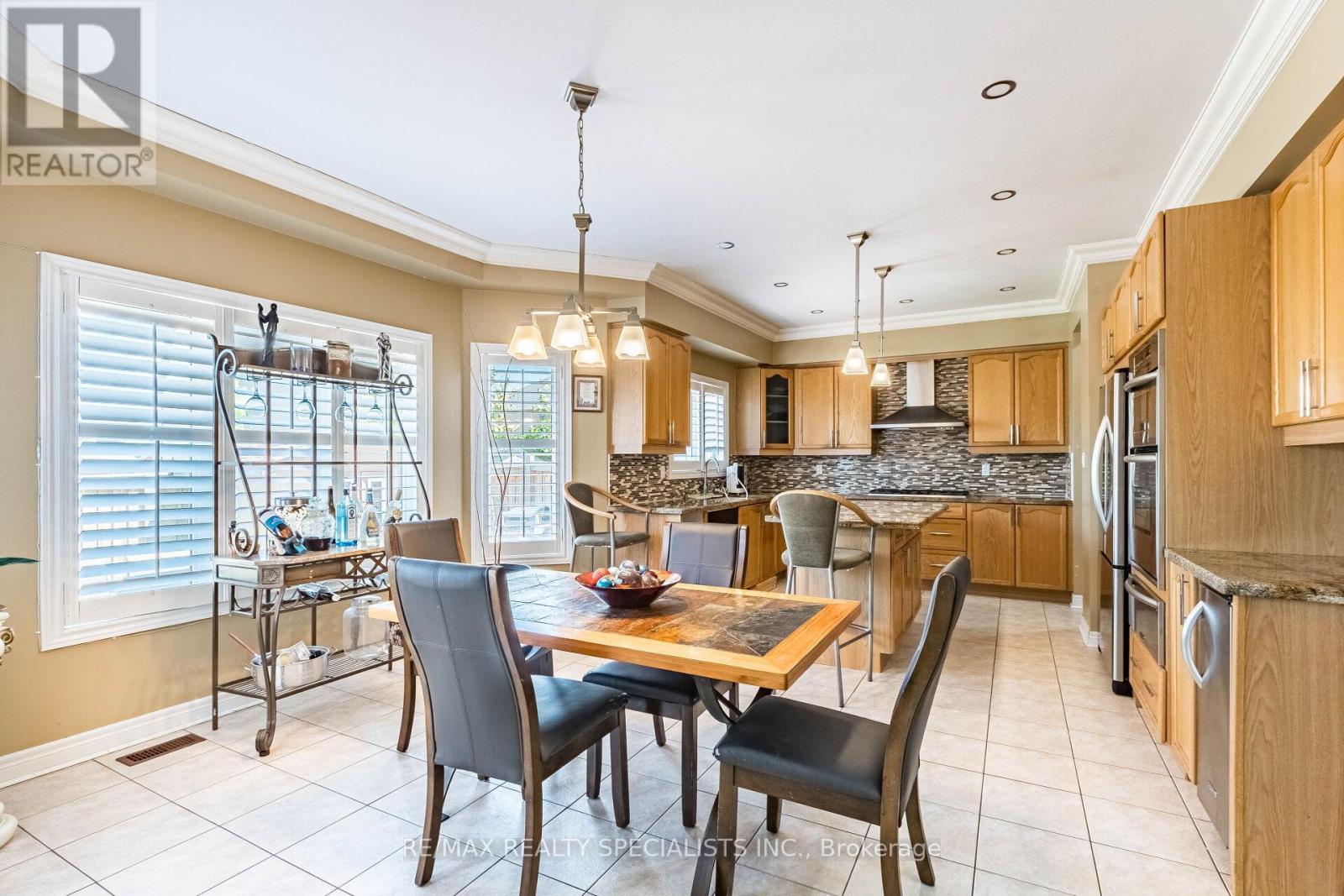 49 Maisonneuve Boulevard, Brampton, Ontario  L6P 1Y7 - Photo 18 - W13830048
