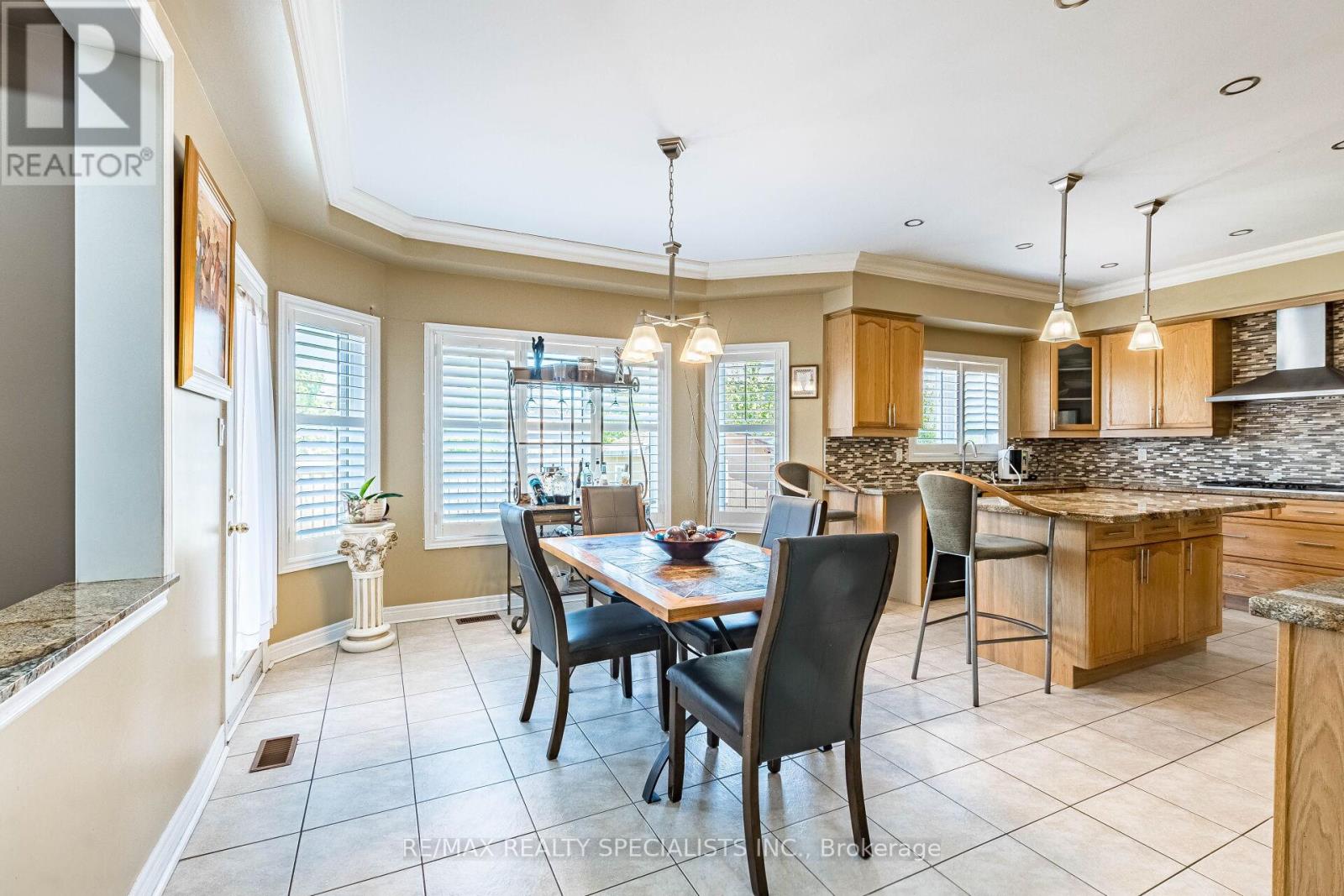 49 Maisonneuve Boulevard, Brampton, Ontario  L6P 1Y7 - Photo 19 - W13830048