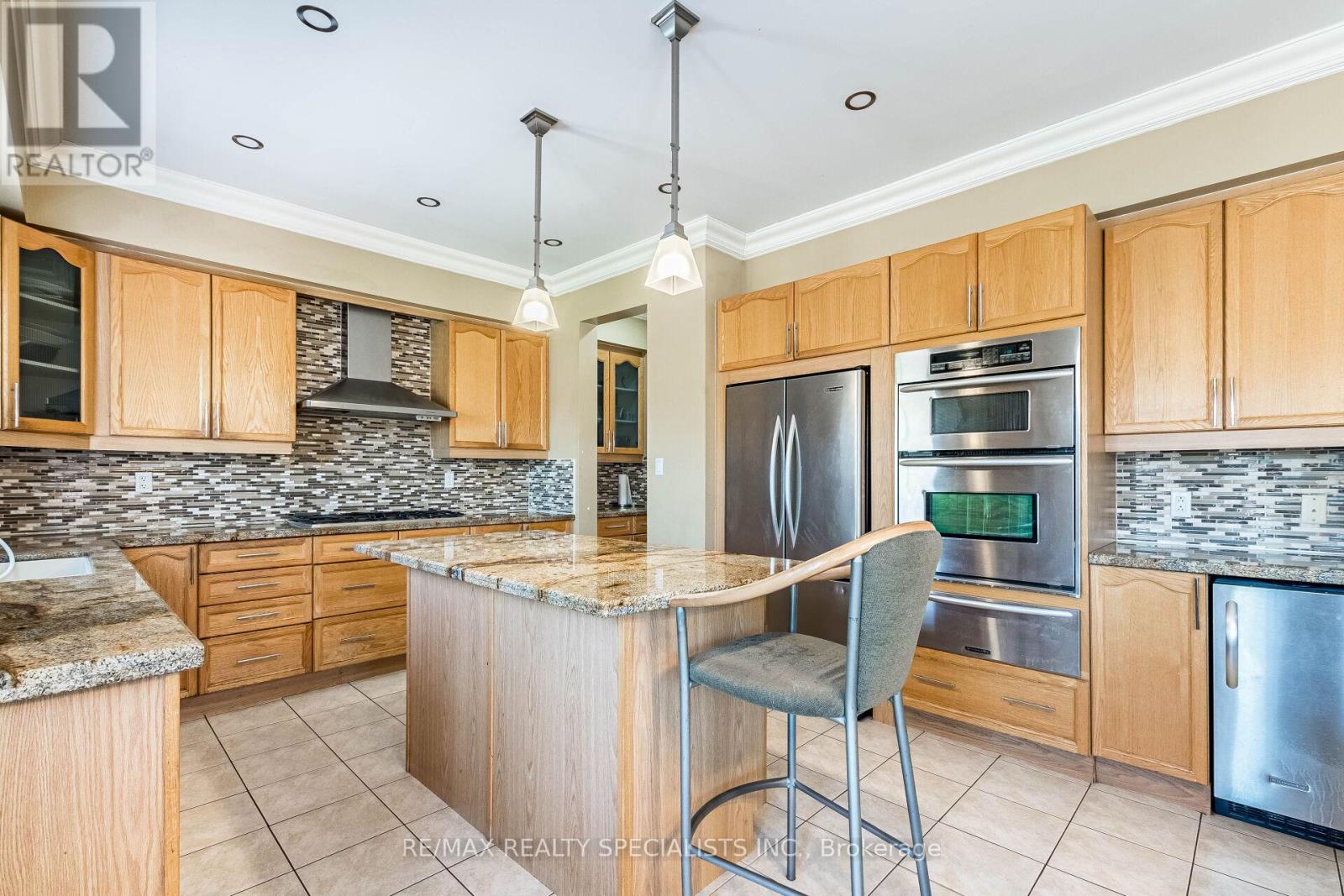 49 Maisonneuve Boulevard, Brampton, Ontario  L6P 1Y7 - Photo 21 - W13830048