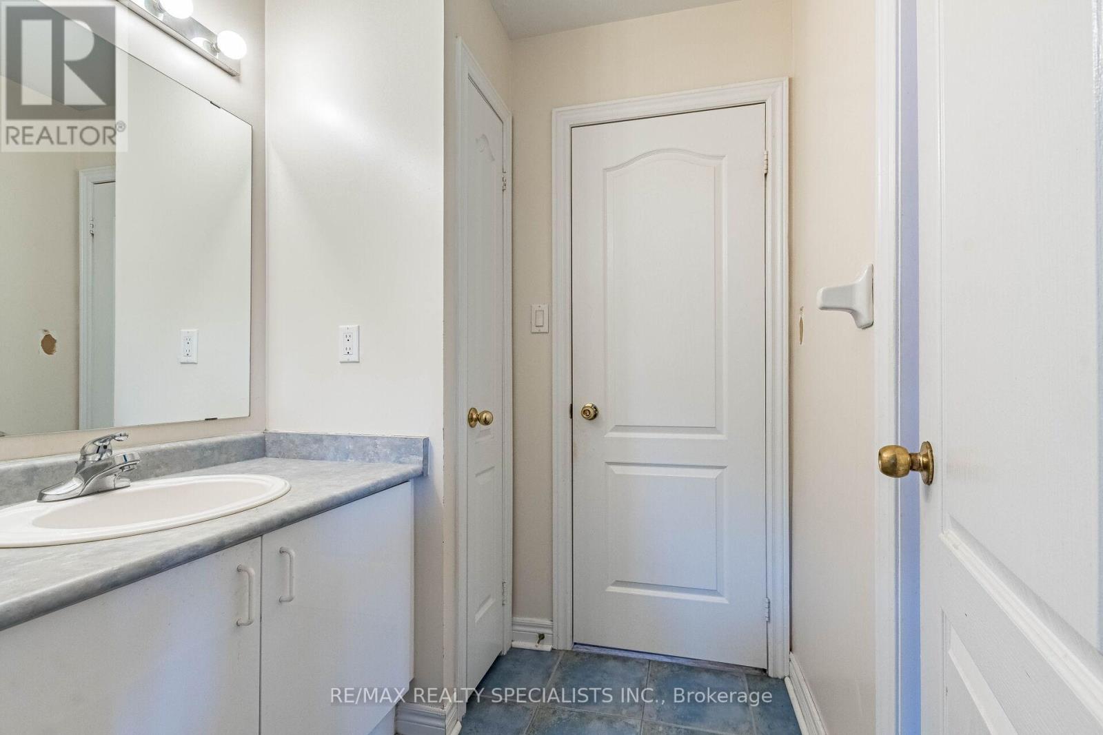 49 Maisonneuve Boulevard, Brampton, Ontario  L6P 1Y7 - Photo 36 - W13830048