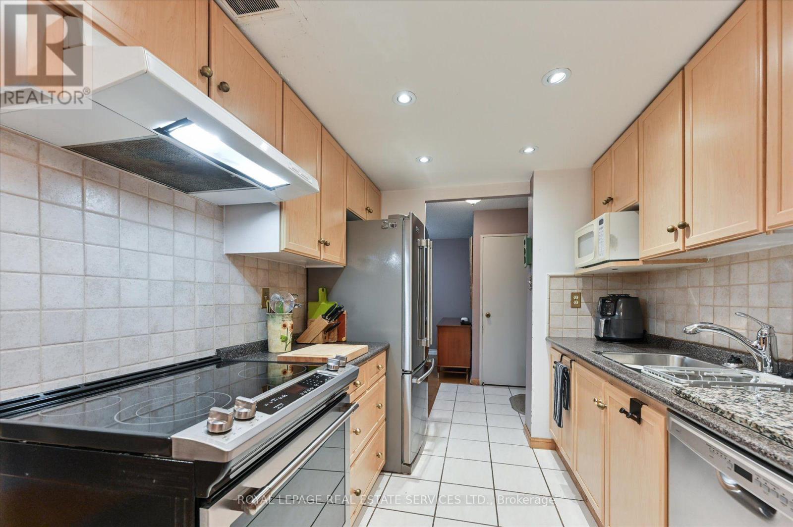 301 - 3100 Kirwin Avenue, Mississauga, Ontario L5A 3S6 - Photo 20 - W13830060