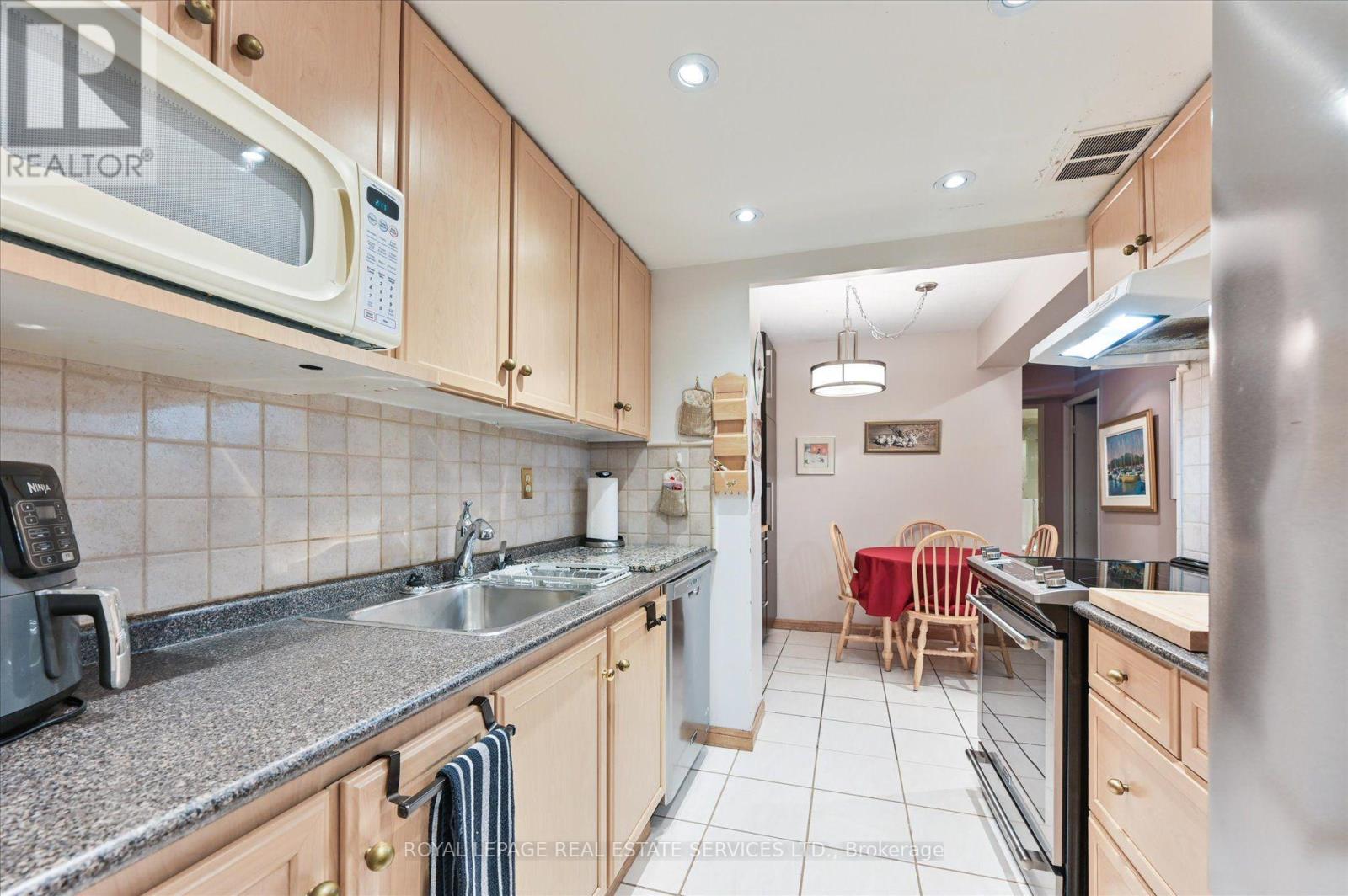 301 - 3100 Kirwin Avenue, Mississauga, Ontario L5A 3S6 - Photo 23 - W13830060