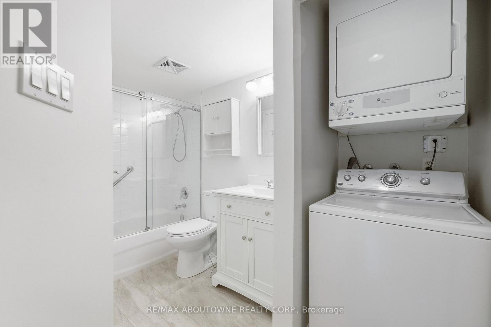 1611 - 1480 Pilgrims Way, Oakville, Ontario  L6M 3G7 - Photo 25 - W13830064